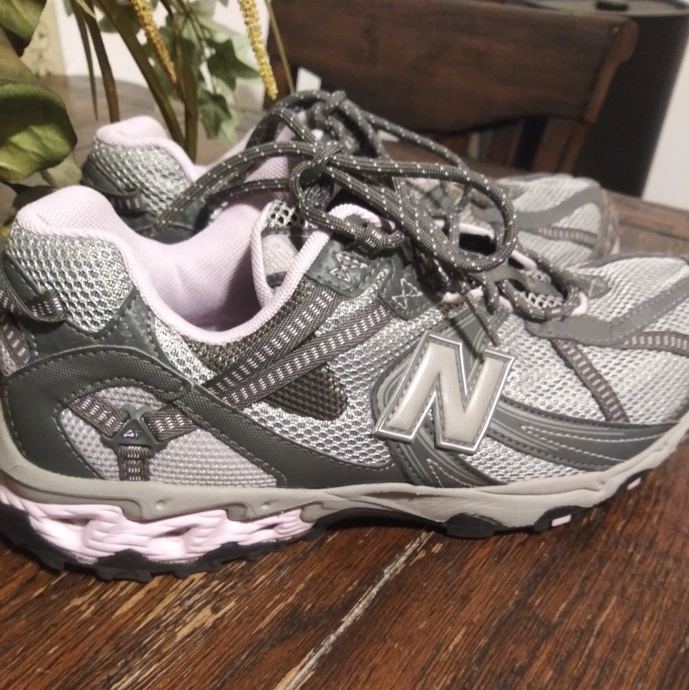 Women's shoes